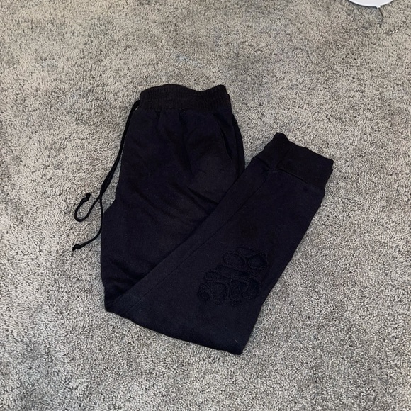Black sweatpants with rips - Picture 2 of 3